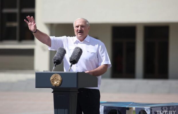 “Без мене буде, як в Україні”: Лукашенко на мітингу в Мінську наголосив, що площі знищили найцінніше — імперію