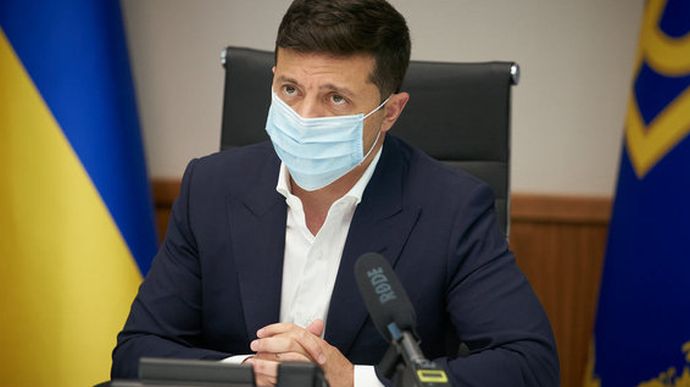 Зеленський пропонує створити в Україні свою систему «паспортів вакцинації»