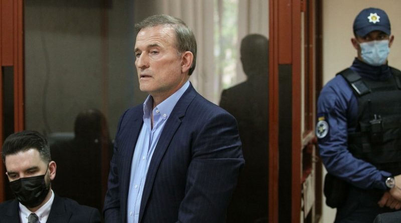 Ви повинні це знати! Медведчук в суді заявив, що з наказу Порошенка і Турчинова він був уповноважений вести..