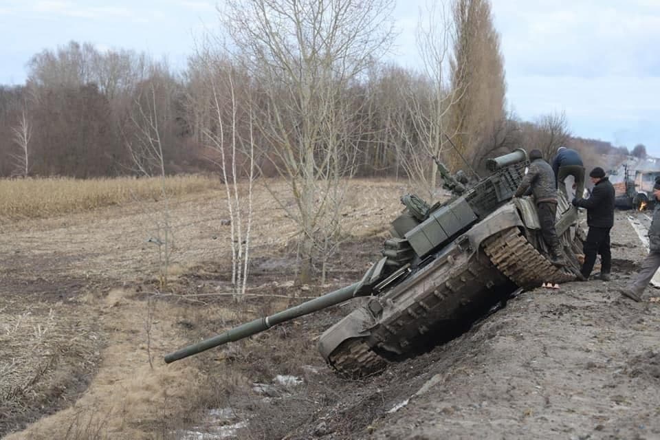 На Київщині російський танкіст переїхав свого комбрига, звинувативши його в масовій загибелі однополчан