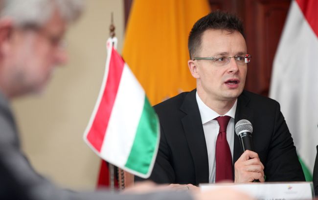 Сійярто підтримав спікера парламенту Угорщини, який сказав що у Зеленського є “психічні проблеми”