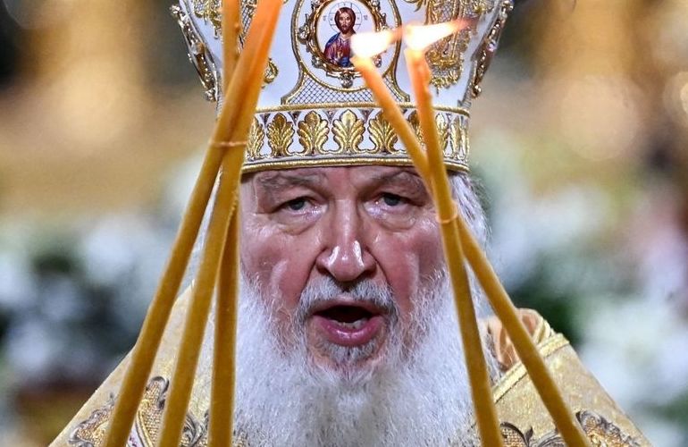 Кара Божа!  Патріарх Кирил (Гундяєв) впав на богослужінні