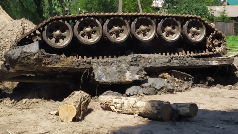 На Чернігівщині з річки витягнули два російські танки та п’ятьох окупантів